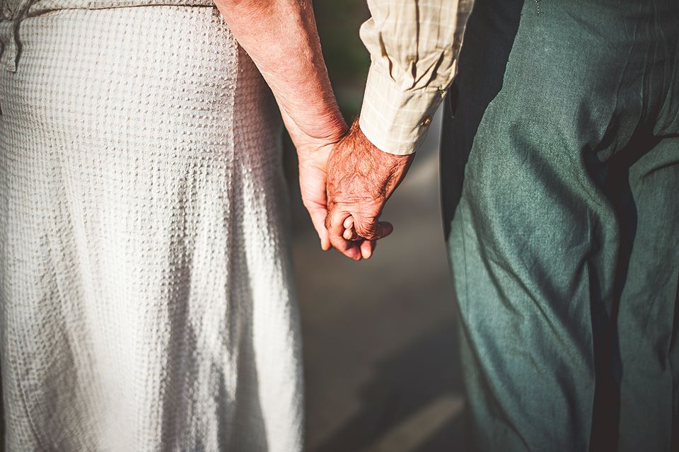 Wedding after 55 years of love – Elderly couple’s incredible photo shoot in Georgia geotv.ge